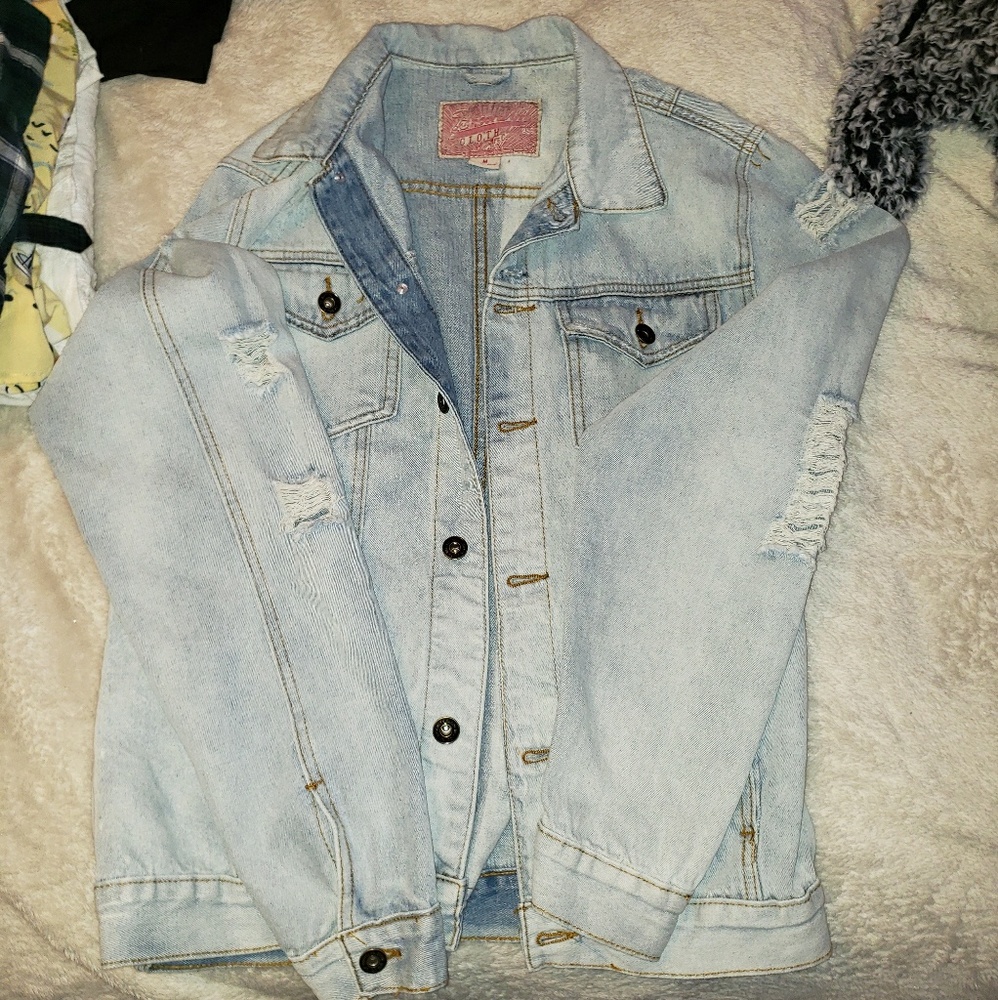 Lighty Distressed Denim Jacket